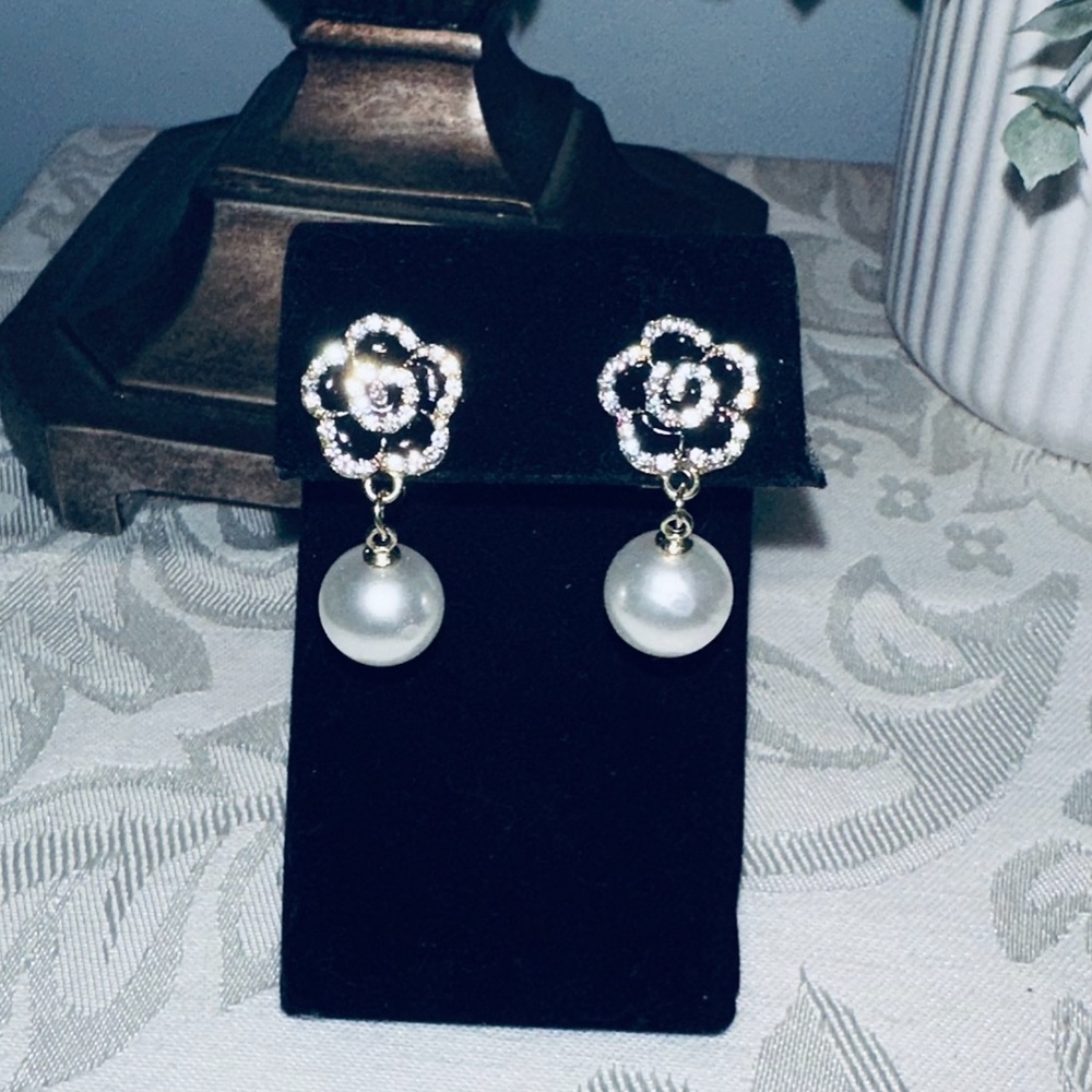 Pearl and Black Enamel Camellia Drop Earrings - New